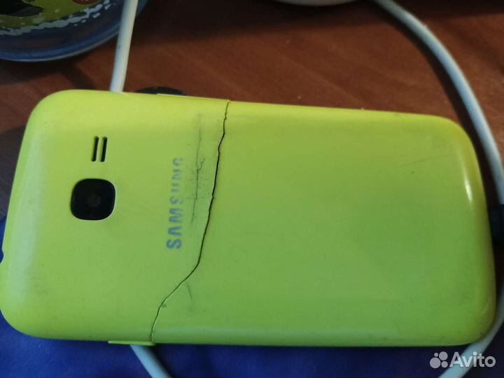 Телефон Samsung GT-S7262