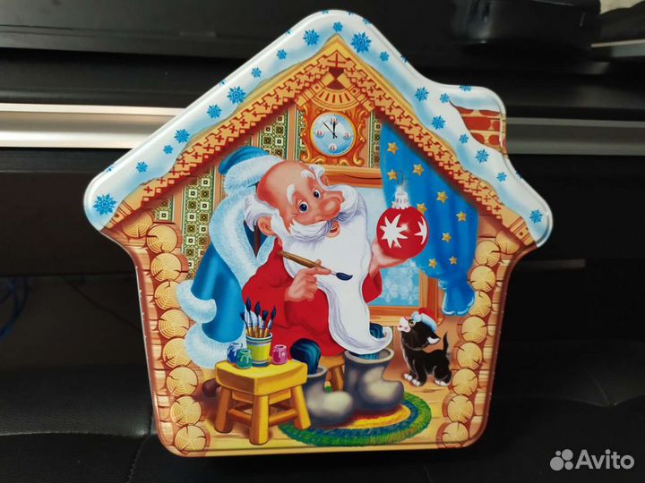 Коробка подарочная новогодняя