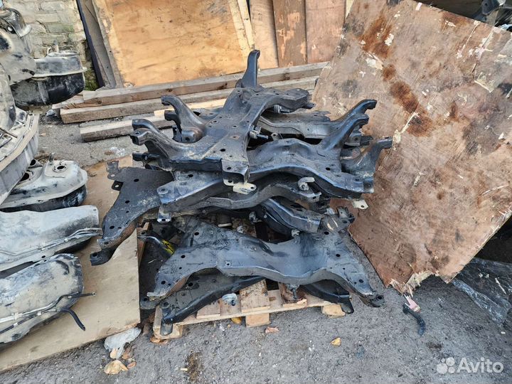 Подрамник mitsubishi lancer 9