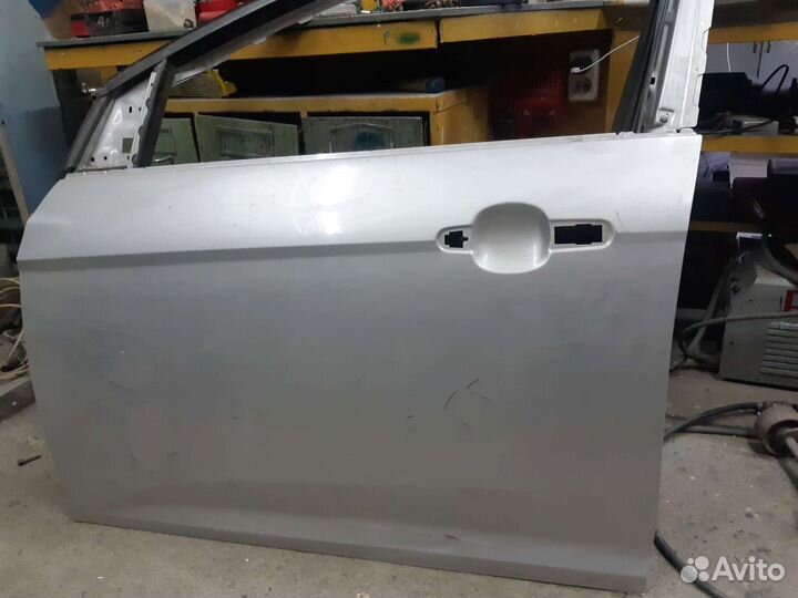 Дверь передняя левая ford focus 3