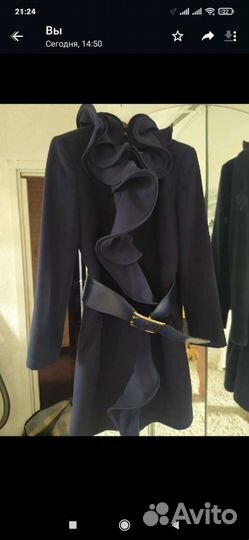 Пальто с жабо