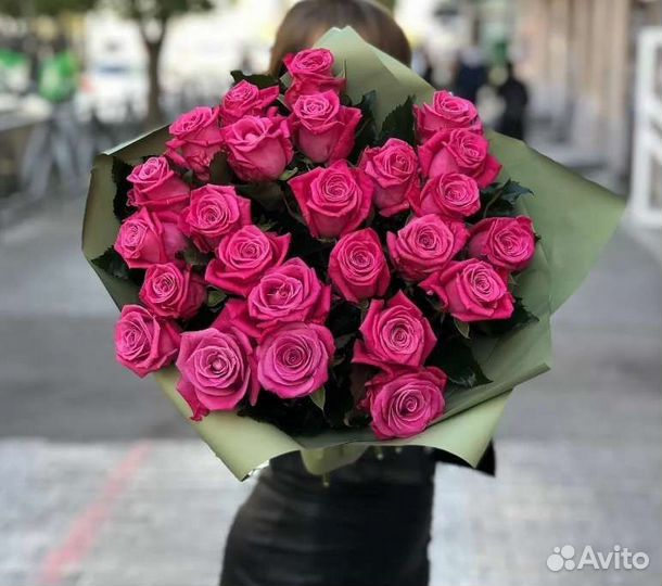 Букет цветов из 25 роз, доставка