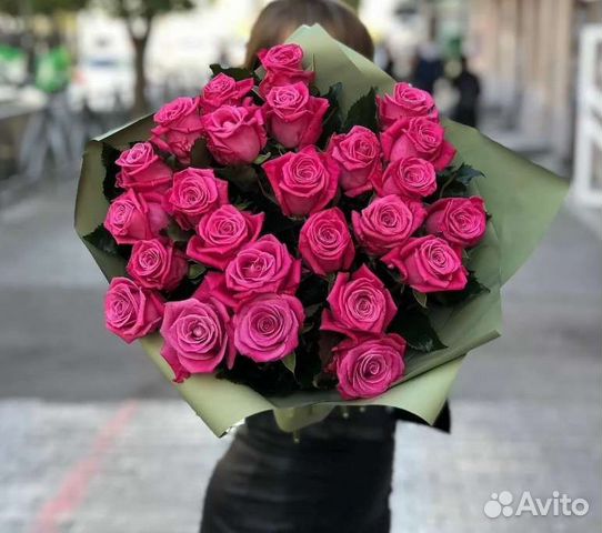 Букет цветов из 25 роз, доставка