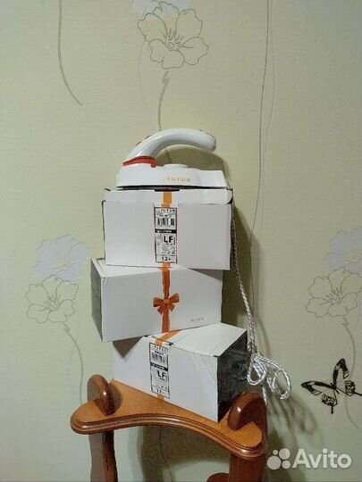 Мини-утюжок со складной ручкой LeFutur