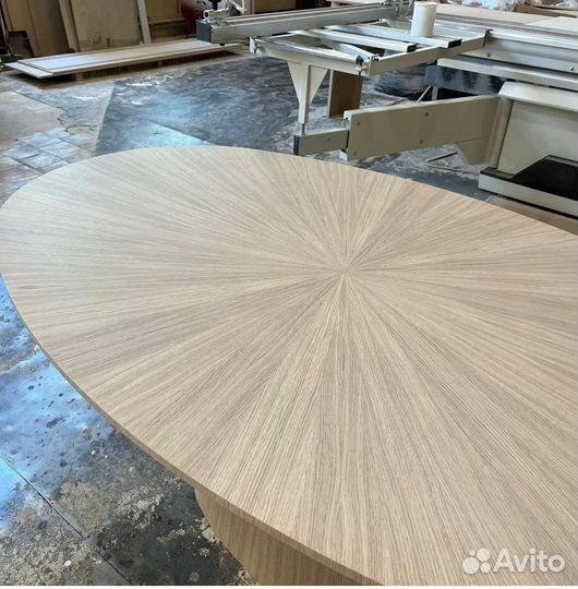 Стол обеденный из шпона Дуба или ореха