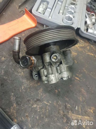 Kia cerato2 2.0 гур