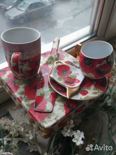 Набор посуды - Маки