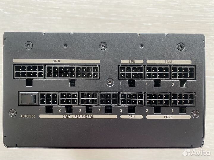 Блок питания Super Flower Leadex 80+ Titanium 750W