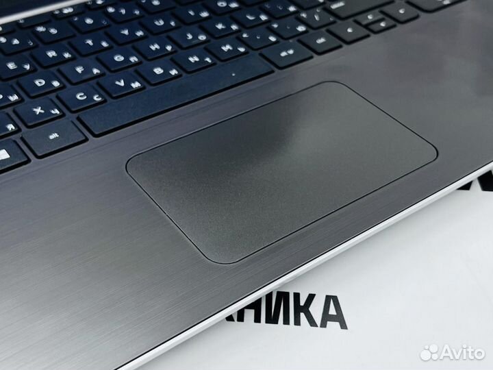 Ноутбук HP 17.3