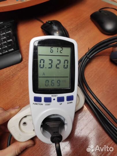 Розетка с ваттметром