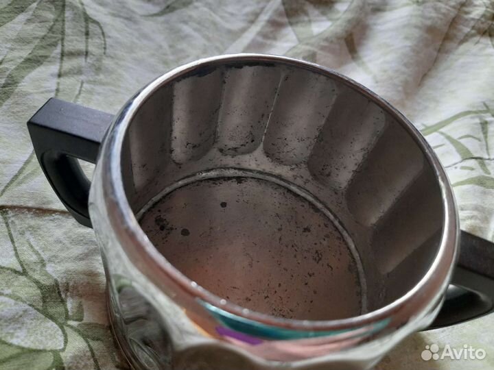 Сахарница,чайник и чайник без ручки