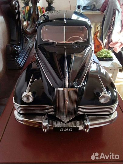 Эксклюзивный подарок-Модель зис-110 в масшт.1-8