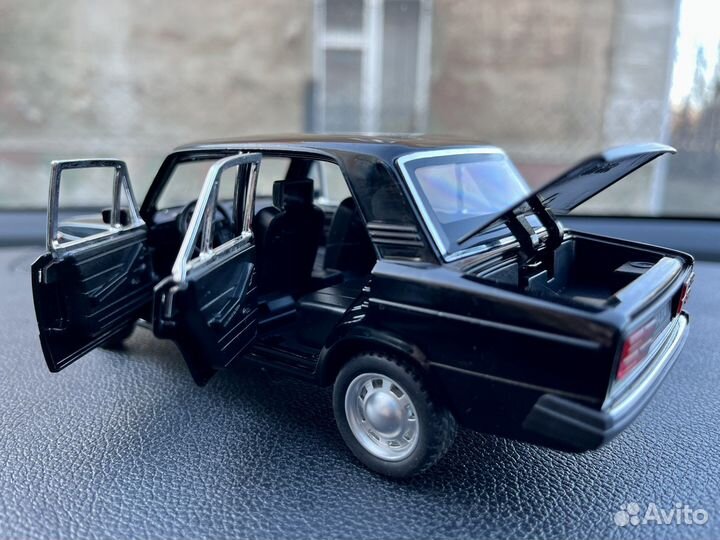 Машинка металлическая ваз 2107