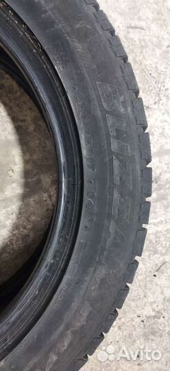 Bridgestone Blizzak Revo1 215/55 R17