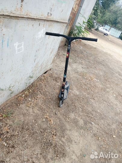 Трюковой самокат tech team provokator