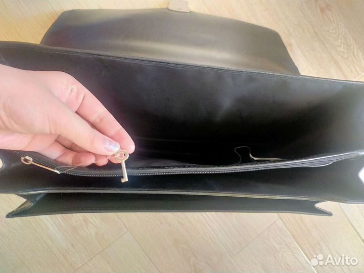 Новый мужской кожаный портфель