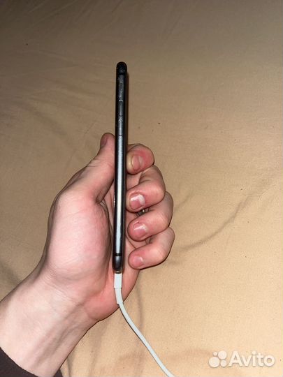 iPhone 8, 64 ГБ