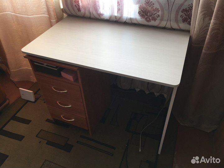 Письменный стол+кресло