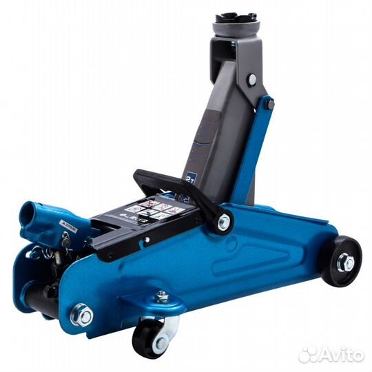 Домкрат подкатной 2 т в кейсе Stels