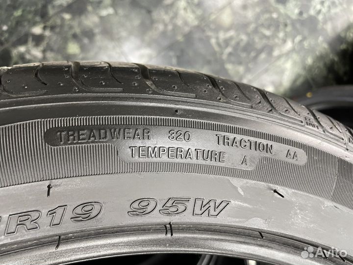 Roadstone N'Fera RU1 235/45 R19 95W