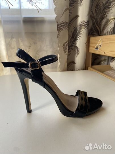 Босоножки женские