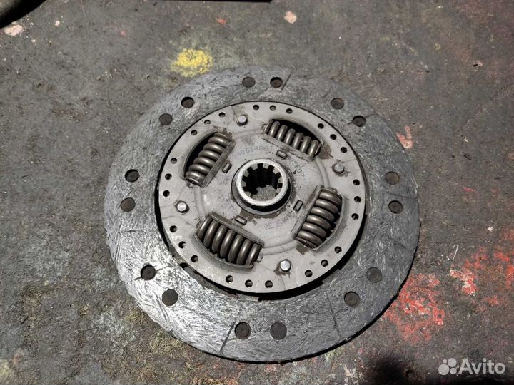 Диск сцепления D235 2.3HDI Ивеко Дейли Е3