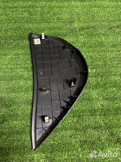 Накладка торпедо правая Hyundai solaris 1