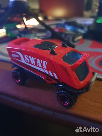 Hot wheels машинки