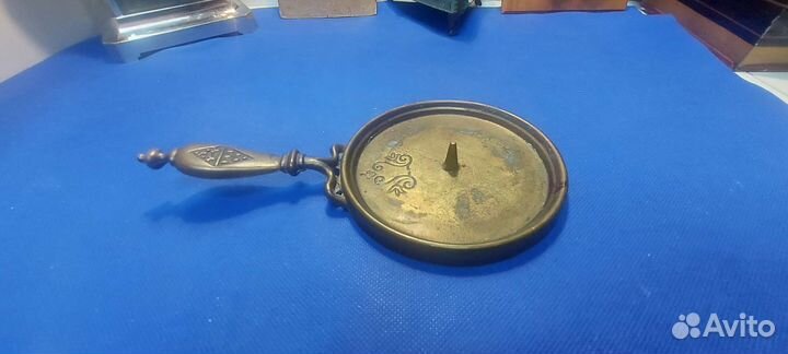 Антикварный бронзовый подсвечник