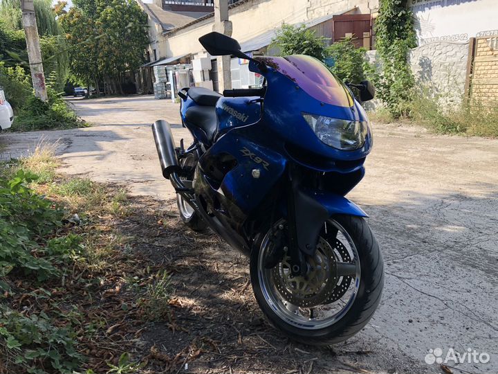 Продам мотоцикл Kawasaki ZX9R