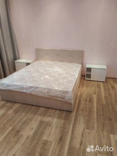 Кровать велюр бежевая 1.6