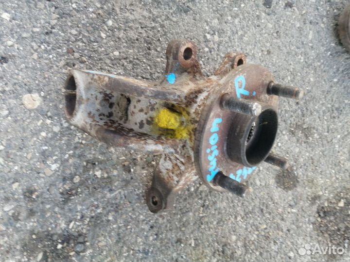 Ступица передняя правая Ford Fusion 2005