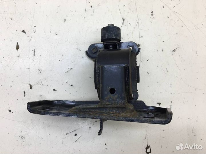 Опора двигателя левая Toyota Corolla E180 2013-201