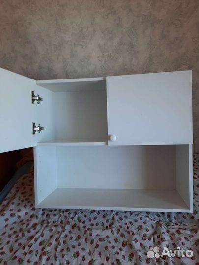 Полка навесная кухонная