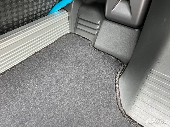 Коврик в багажник Land Rover Defender 2020 3дв баг