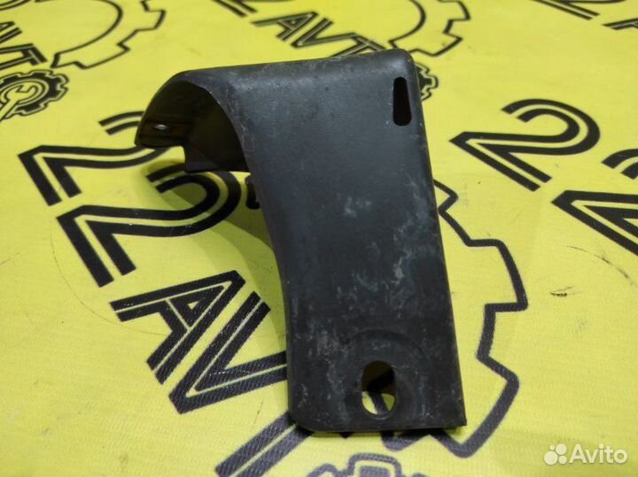 Брызговик задний правый Subaru Forester SG5 EJ205