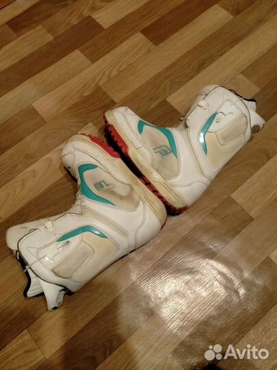 Ботинки для сноуборда Forum 38 размер белые