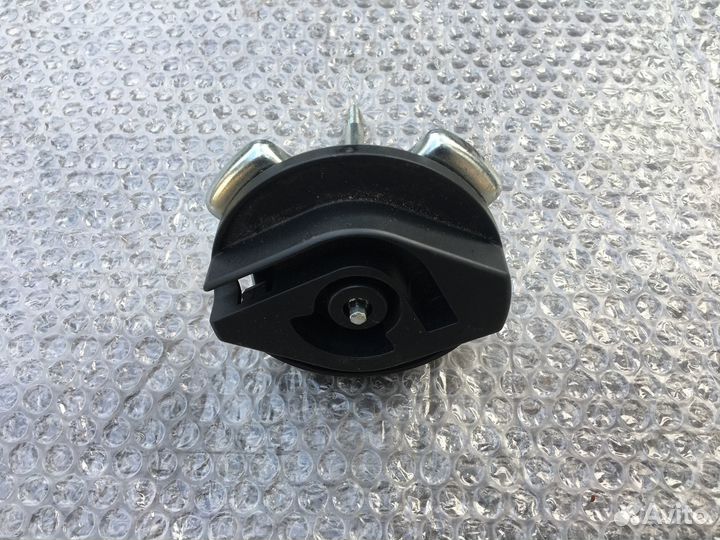 Гайка крепления запасного колеса Ford Explorer 5