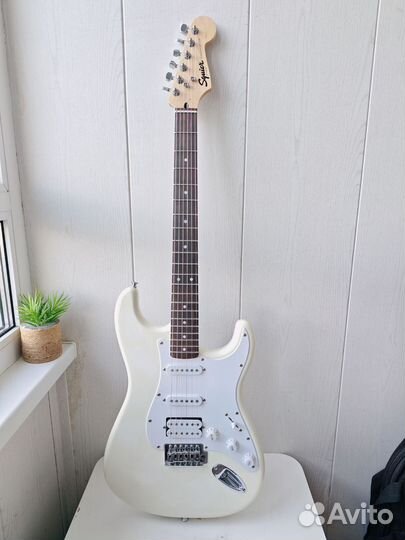 Электрогитара Fender Squier Stratocaster HSS