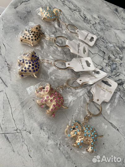 Брелок со стразами