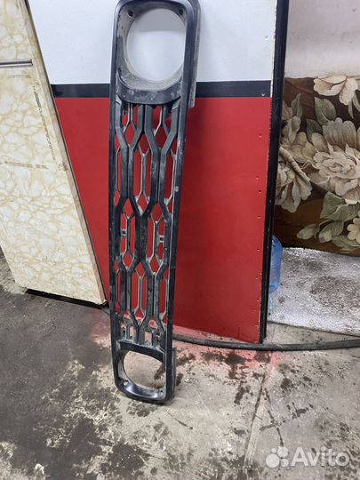 Решетка радиатора нива