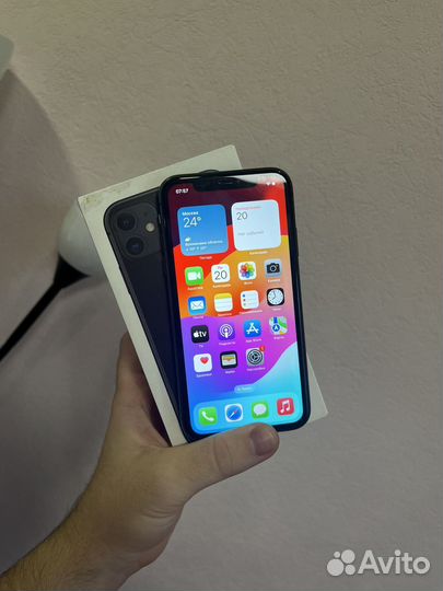 iPhone 11, 64 ГБ
