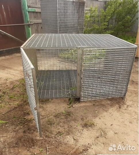 Металлическая клетка