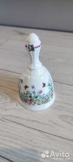Фарфоровый колокольчик Royal Doulton