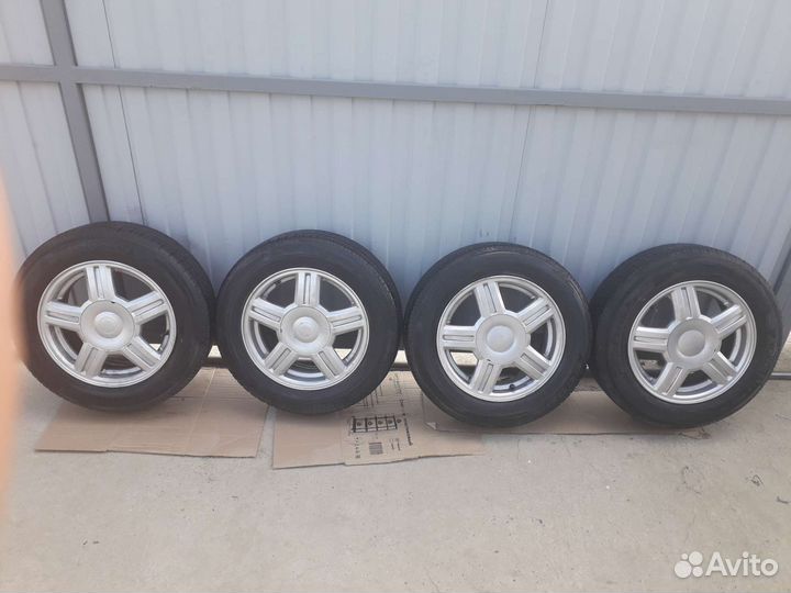 Yokohama Bluearth ES32 175/65 R14 82H