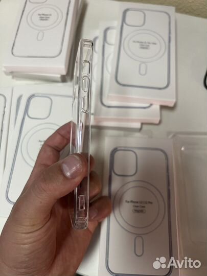 Чехол прозрачный на iPhone MagSafe