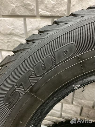 Yokohama Ice Guard Stud IG55 235/60 R16