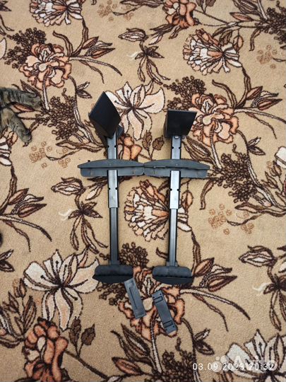 Кронштейн для акустики Vogels VLB 200 Black