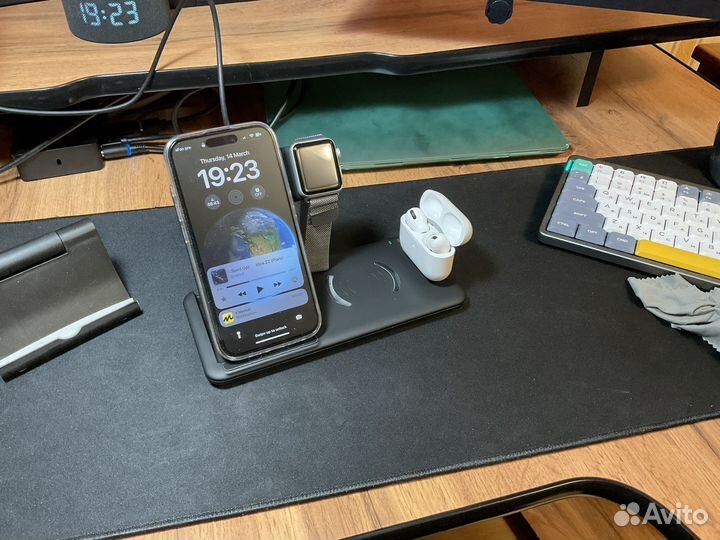 Зарядная Док.станция для смартфона