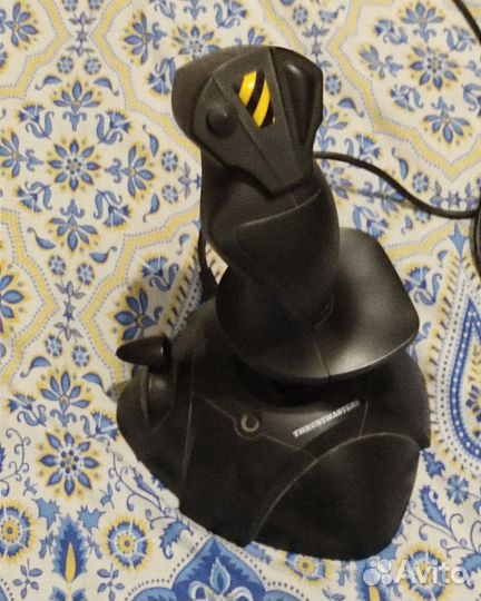 Джойстик thrustmaster